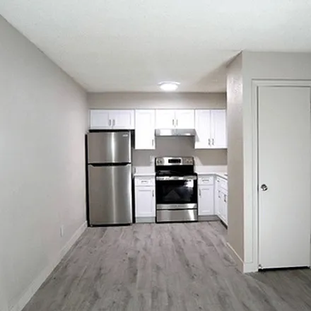 Image 4 - 2501 West Ocotillo Road, Phoenix, AZ 85017, USA - Apartment for rent