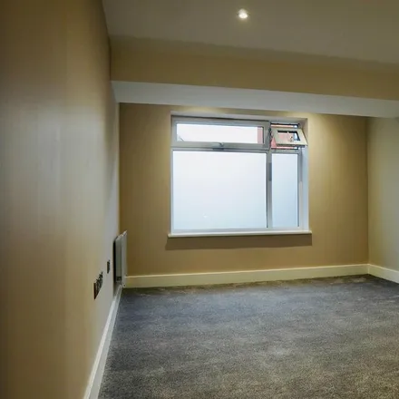 Image 4 - Shepley House, Restmor Way, London, SM6 7GJ, United Kingdom - Apartment for rent