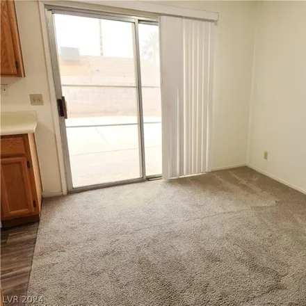 Image 6 - 613 Oldham Avenue, Henderson, NV 89014, USA - House for rent