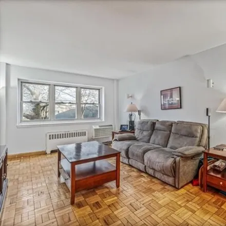 Image 4 - 144-55 Melbourne Avenue, New York, NY 11367, USA - Apartment for sale