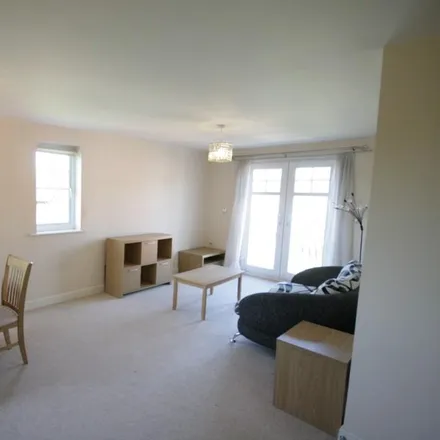 Image 2 - Blount Close, Crewe, CW1 3EU, United Kingdom - Apartment for rent