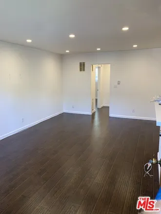 Rent this 2 bed apartment on Banana Bungalow West Hollywood in Clinton Street, Los Angeles