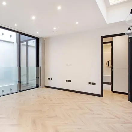 Image 5 - 16-29 Caroline Terrace, London, SW1W 8JS, United Kingdom - House for rent