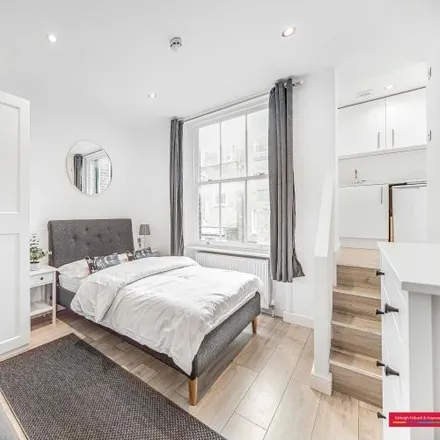 Rent this studio apartment on 4 Queensborough Terrace in London, W2 3SG
