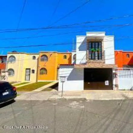 Buy this 3 bed house on Avenida Candiles 21 in San José de los Olvera, 76902