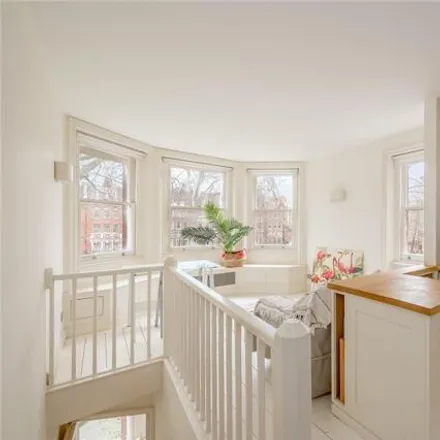 Image 6 - 8 Bramham Gardens, London, SW5 0HE, United Kingdom - Apartment for sale