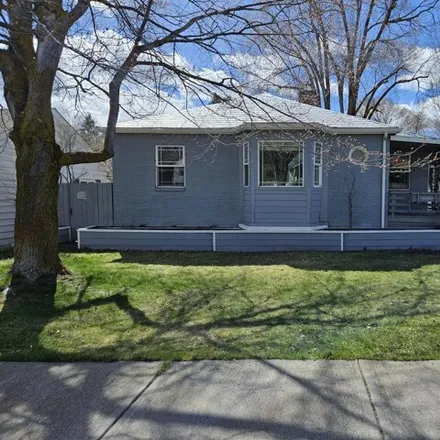 Buy this 3 bed house on 378 Pacific Terrace in Klamath Falls, OR 97601