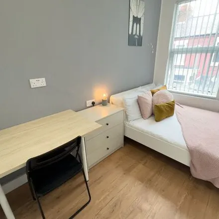 Rent this 6 bed apartment on Thornycroft Road in Liverpool, L15 0EN