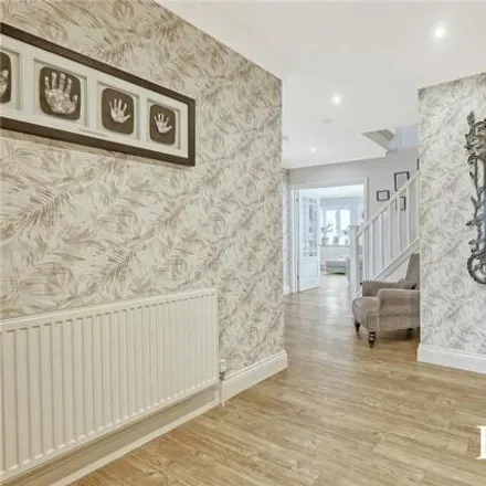 Image 5 - 81-97 Shenfield Place, Brentwood, CM15 9AJ, United Kingdom - House for sale