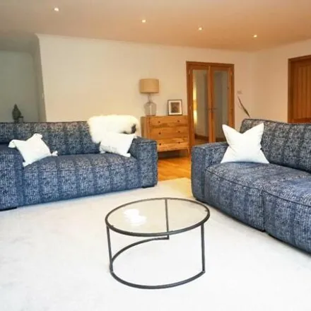 Image 7 - Mount Cameron Drive South, East Kilbride, G74 2EY, United Kingdom - House for sale