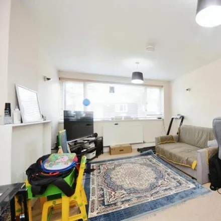 Image 5 - St Edith's Court, Billericay, CM12 9HZ, United Kingdom - Apartment for sale