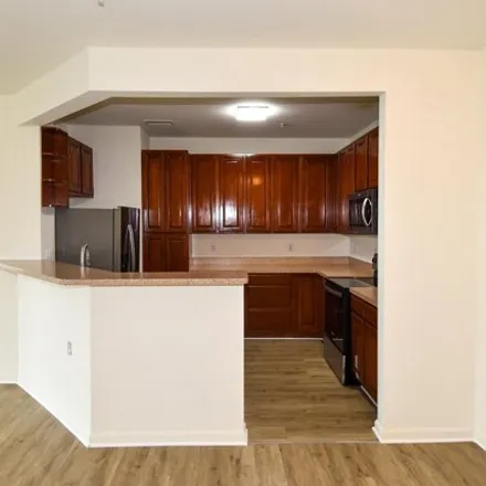 Image 9 - 14301 Kings Crossing Boulevard, Germantown, MD 20874, USA - Condo for sale