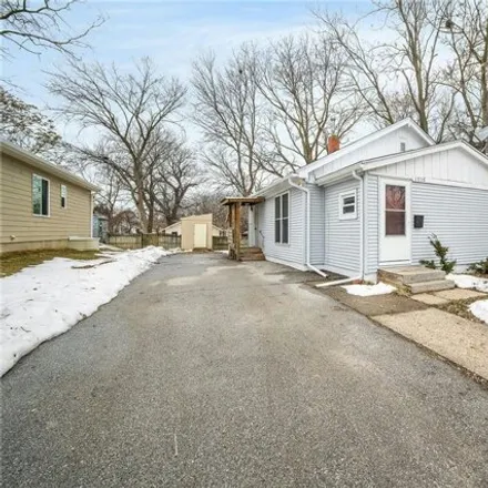 Buy this 2 bed house on 1732 21st Street in Des Moines, IA 50310