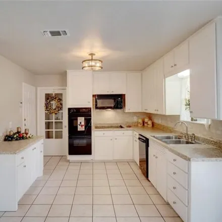 Image 4 - 4696 Redondo Street, North Richland Hills, TX 76180, USA - House for rent