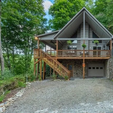 Buy this 3 bed house on 106 Appaloosa Trail in Yancey County, NC 28714