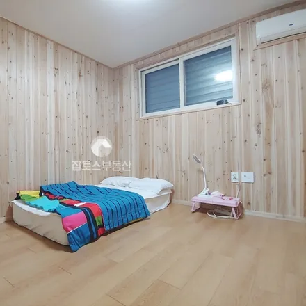 Rent this 2 bed apartment on 서울특별시 강남구 역삼동 690-35