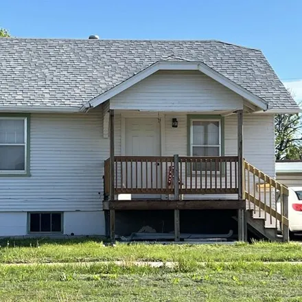 Buy this 2 bed house on 2277 West 2nd Street in North Platte, NE 69101
