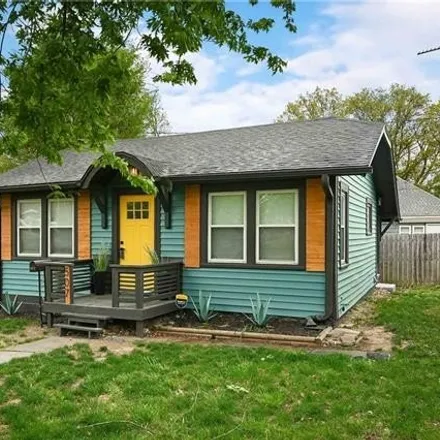 Buy this 2 bed house on 515 South Hardy Avenue in Independence, MO 64053