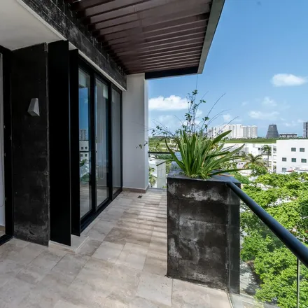 Rent this studio apartment on Robalo in Smz 3, 77500 Cancún