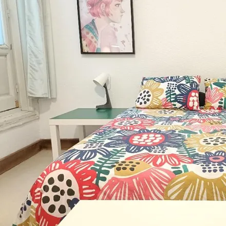 Rent this 13 bed room on Madrid in Viena Capellanes, Calle del Arenal