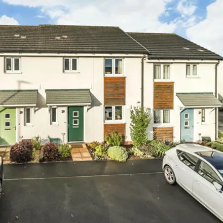 Rent this 3 bed townhouse on Henry Advent Gardens in Elburton Village, PL9 8PN