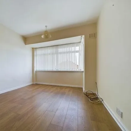 Image 9 - Kendal Close, Wolverhampton, WV6 9LB, United Kingdom - Duplex for sale