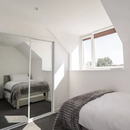 Image 3 - Moray, IV30 4EJ, United Kingdom - Duplex for rent
