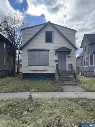 Buy this 5 bed house on 53 West 114th Street in Chicago, IL 60628