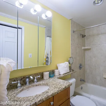 Image 5 - 4801 Fairmont Avenue, Bethesda, Maryland 20814, United States 311 Bethesda Maryland - Apartment for rent