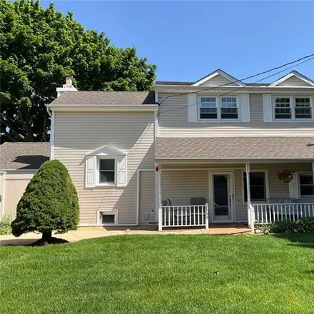 Buy this 6 bed house on 169 North Elm Street in North Massapequa, NY 11758