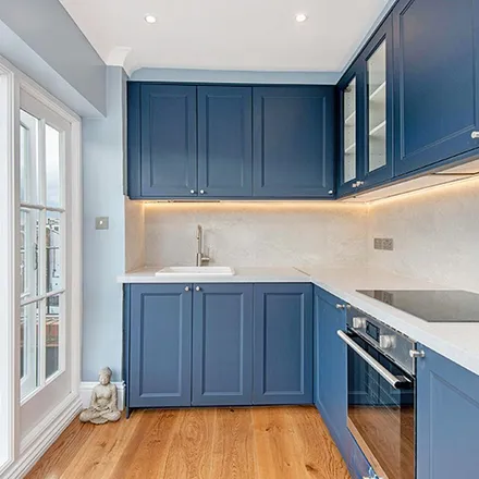Rent this 2 bed apartment on 133 Offord Road in London, N1 1PH