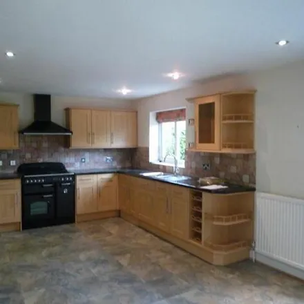 Image 3 - 32 Hazelwood Road, Dean Row, SK9 2QA, United Kingdom - House for rent