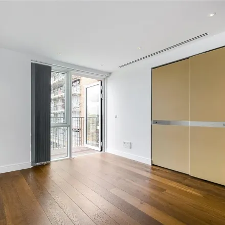Image 3 - Lockside House, Imperial Road, London, SW6 2FR, United Kingdom - Apartment for rent