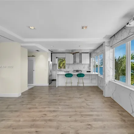 Rent this 2 bed condo on Pine Tree Drive @ 47th Street in Pine Tree Drive, Miami Beach