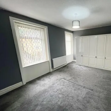 Image 4 - Linthwaite, Manchester Road / opposite Yew Tree Lane, Manchester Road, Cowlersley, HD7 5RD, United Kingdom - Townhouse for sale