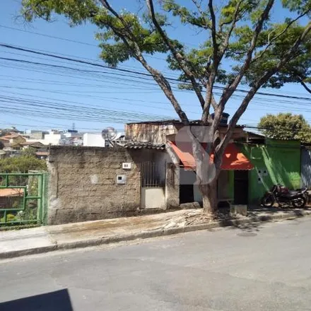 Buy this studio house on Avenida Chê Guevara in Sede, Contagem - MG