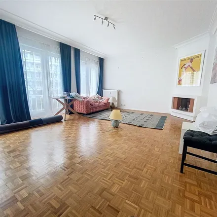 Rent this 3 bed apartment on Avenue du Derby - Derbylaan 55 in 1050 Ixelles - Elsene, Belgium