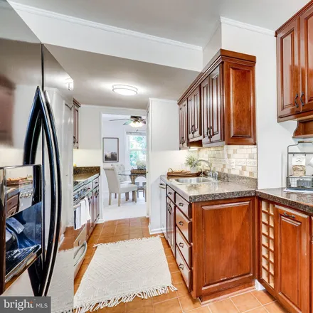 Image 9 - 9825 Lakepointe Drive, Kings Park West, Fairfax County, VA 22015, USA - Townhouse for sale