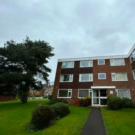 Rent this 2 bed room on unnamed road in Blossomfield, B91 1TG