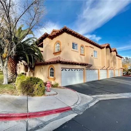 Rent this 4 bed condo on Goldhill Road in Henderson, NV 89114