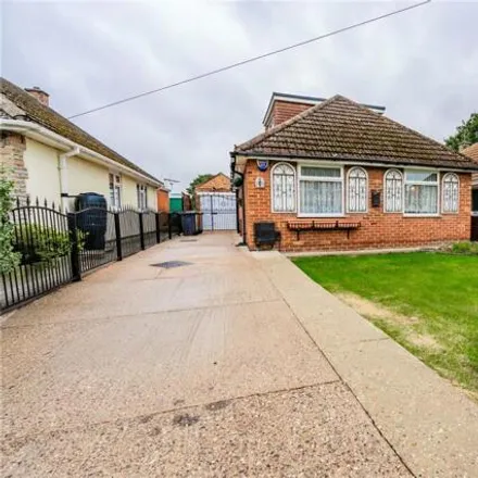 Buy this 3 bed house on Emfield Road in Waltham, DN33 3BX