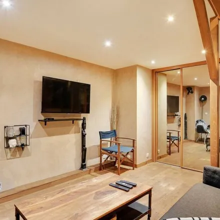 Rent this studio apartment on 5 a Passage du Buisson Saint-Louis in 75010 Paris, France