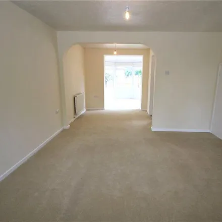 Image 3 - 15 Corral Close, Swindon, SN5 5UX, United Kingdom - House for rent
