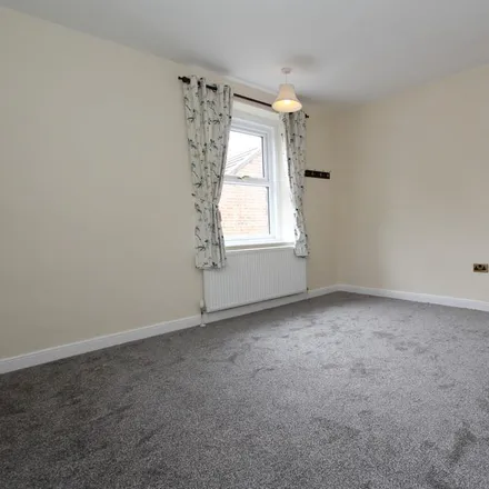 Image 7 - Quoit Green, Dronfield, S18 1SJ, United Kingdom - Duplex for rent