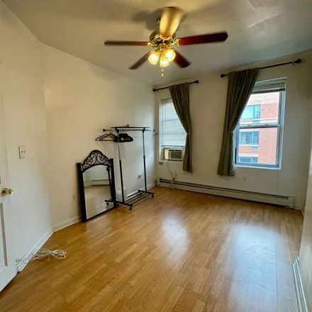 Image 3 - 63 East 130th Street, New York, NY 10037, USA - Room for rent