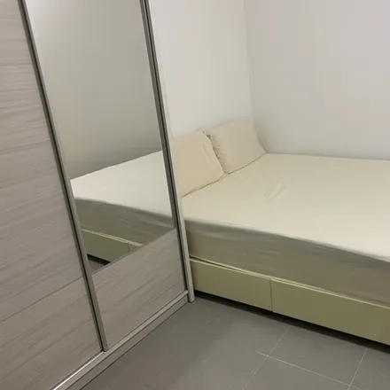 Rent this 1 bed room on 335 Guillemard Road in Singapore 399759, Singapore