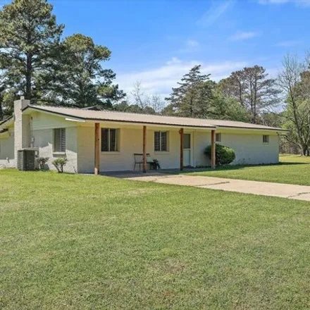 Buy this 4 bed house on Wynndale Lake Road in Hinds County, MS 39170