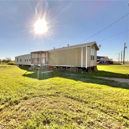 Buy this studio apartment on 127 Ling Road in Aransas County, TX 78382