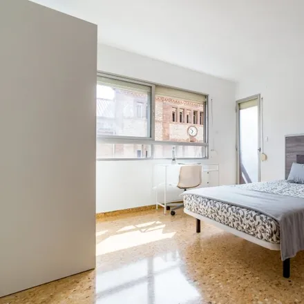 Rent this 5 bed room on Colegio San Antonio Abad - Salesianos in Avinguda del Primat Reig, 2
