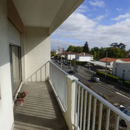 Rent this 2 bed apartment on 4 Rue Domion in 33200 Bordeaux, France